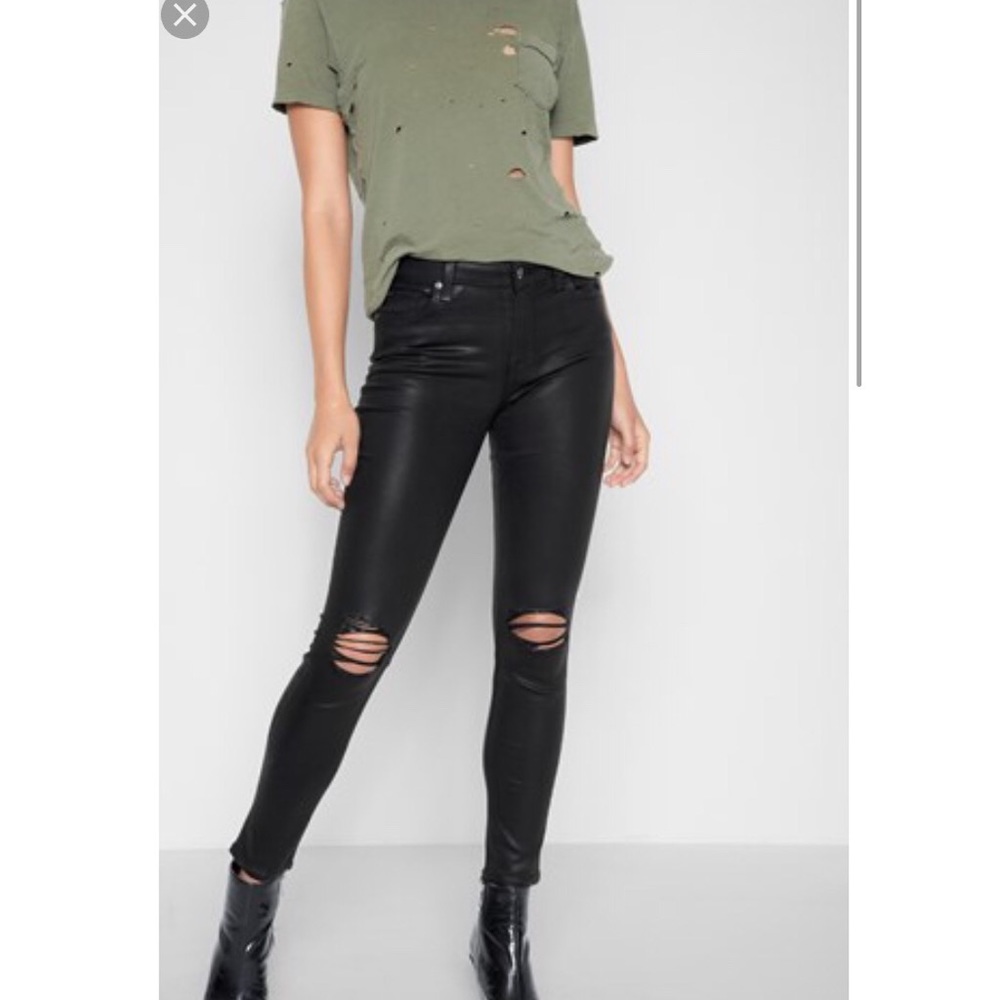 🖤 Black Coated Distressed "the Skinny" 🖤